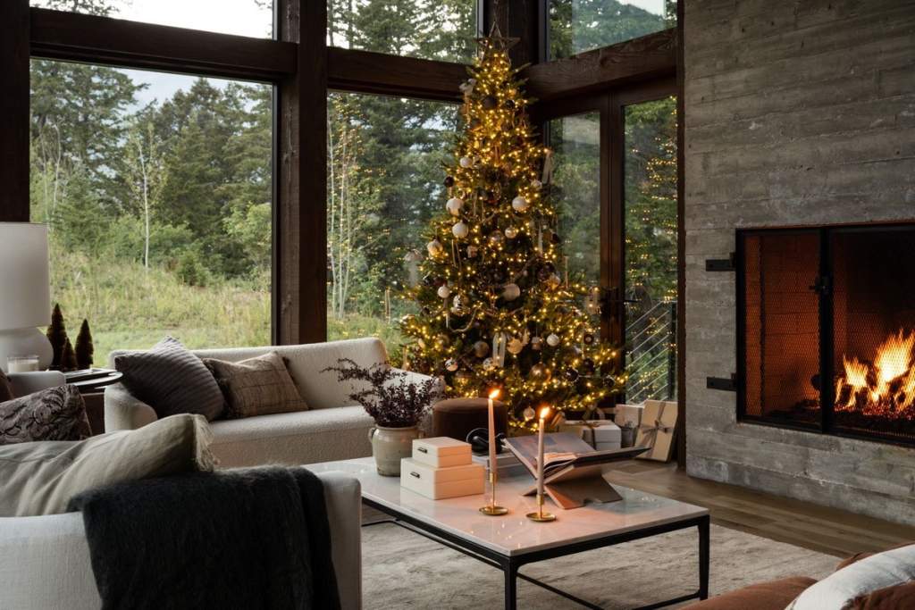 Seasonal inspirations shaping festive décor through curated ornament collections displays