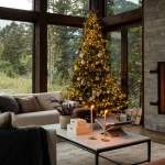 Seasonal inspirations shaping festive décor through curated ornament collections displays